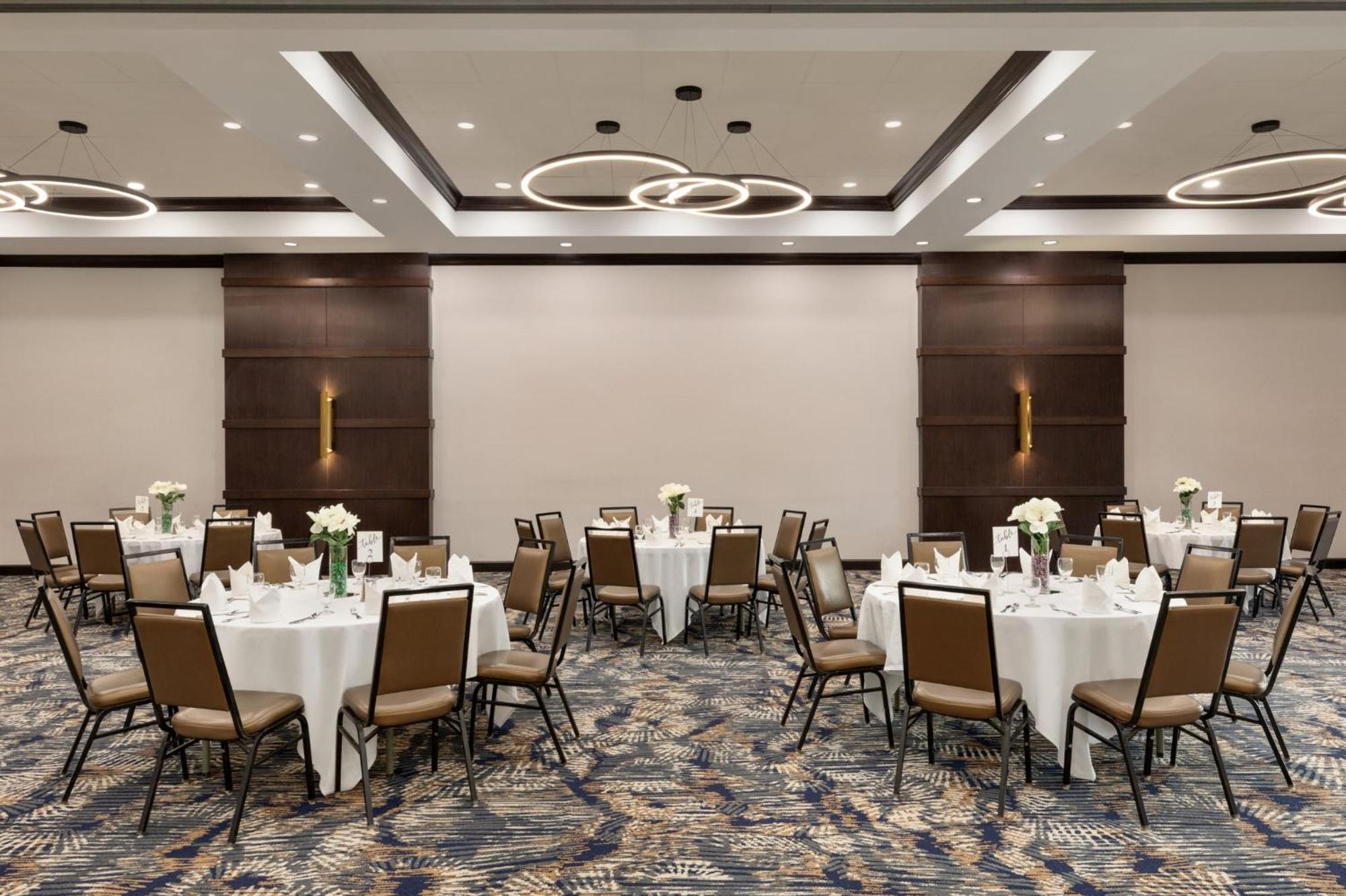 Holiday Inn Virginia Beach - Norfolk By Ihg Εξωτερικό φωτογραφία