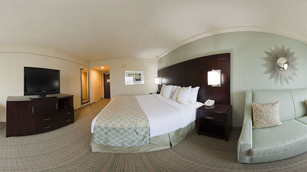 Holiday Inn Virginia Beach - Norfolk By Ihg Εξωτερικό φωτογραφία
